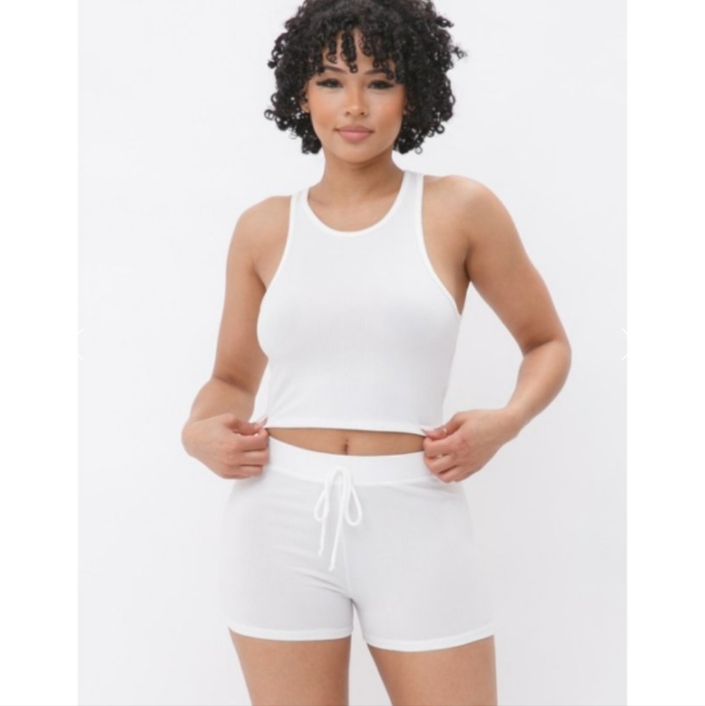 Issa Vibe (White)